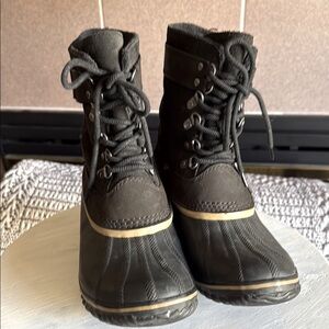 Sorel Black Winter Fancy II Waterproof Duck Boots Women's Size 7